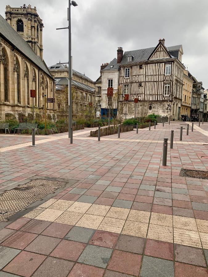 Studio Centre Ville -001 Rouen Bagian luar foto